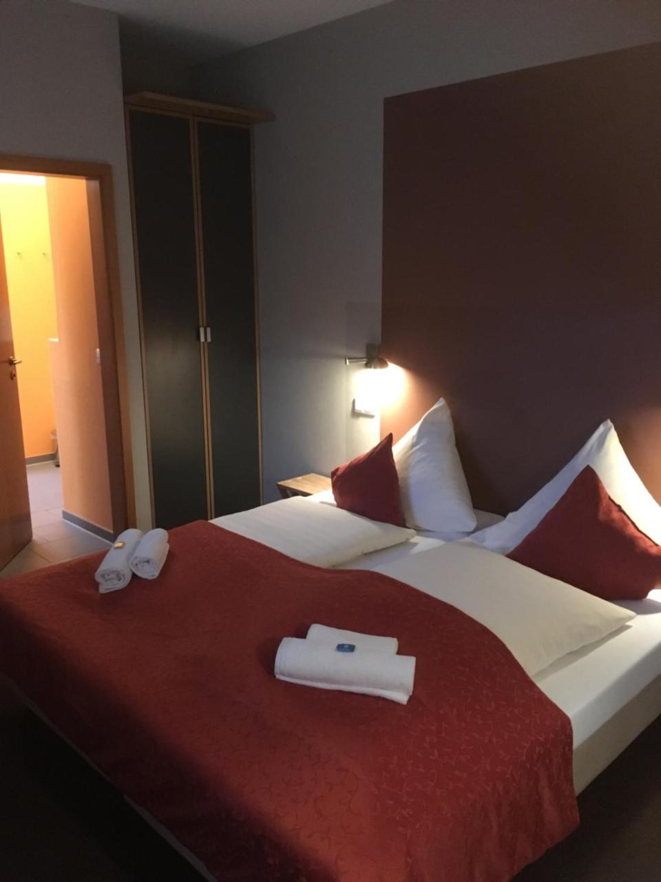 Maxi'S Hotel Steinfeld  エクステリア 写真